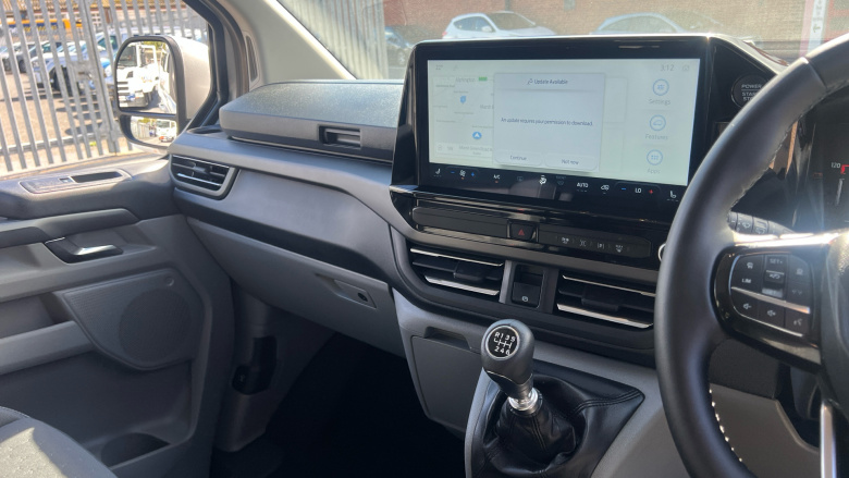 Ford Tourneo Custom 320 L2 Diesel Fwd 2.0 EcoBlue 136ps H1 Titanium 8 seater